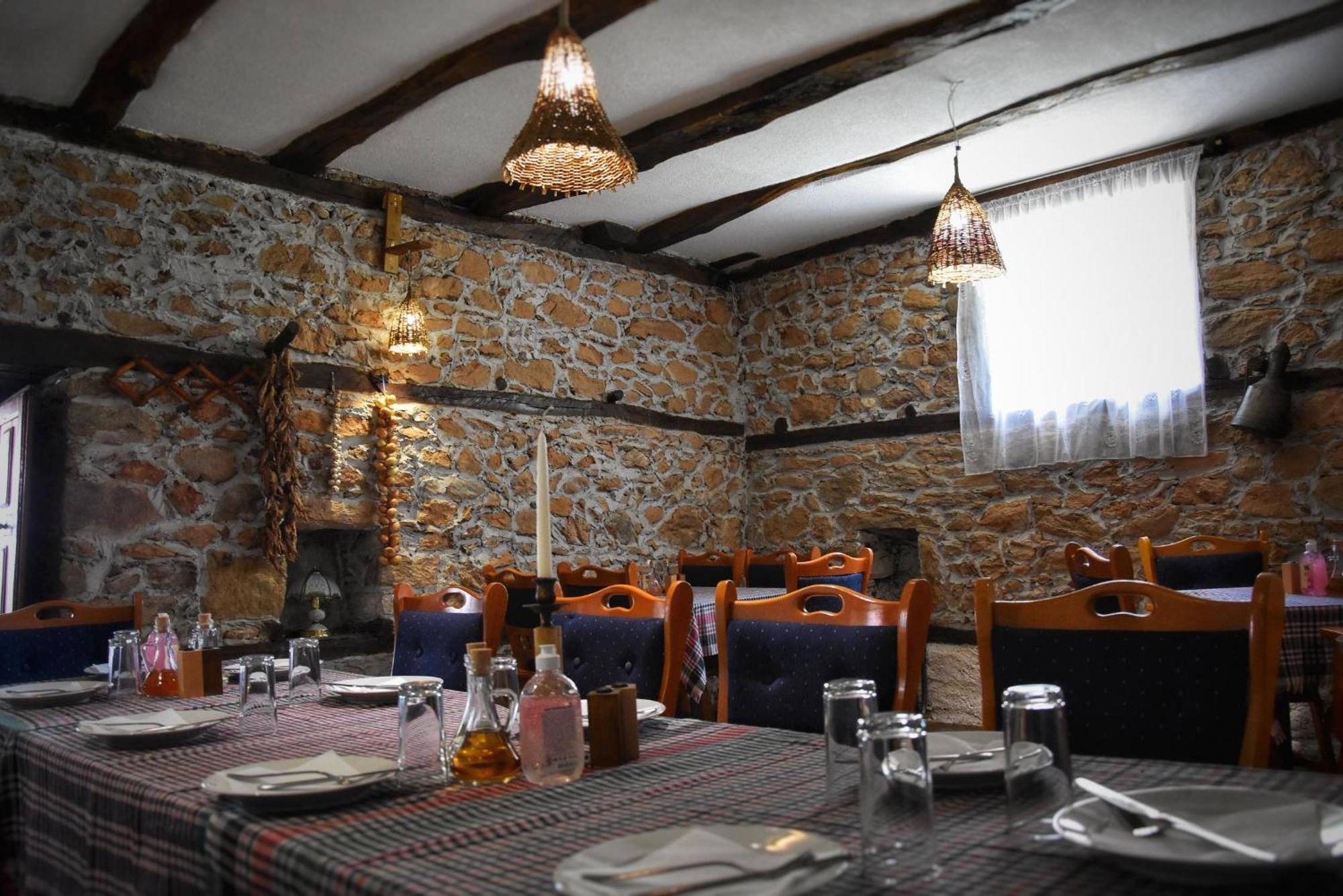 Corbadziski An Ethno House Bed & Breakfast Vratnica Luaran gambar